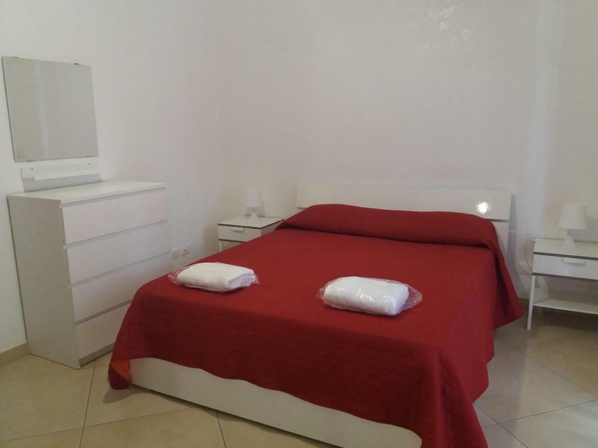 מנפרדוניה Le Cisterne Holiday Home מראה חיצוני תמונה